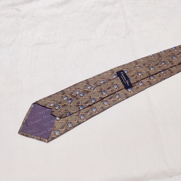 VTG Christian Dior Tie 100% Silk Gold Blue Pattern Made in Canada - Picture 2 of 10